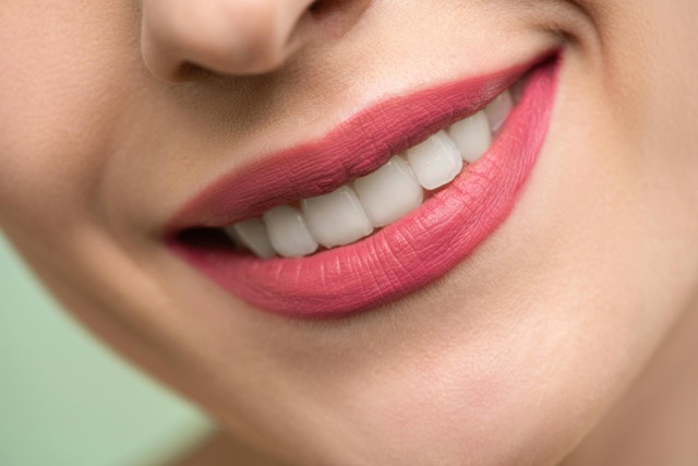 The Best Lipsticks for Summer 2025: Shades That Actually Work in London Light
